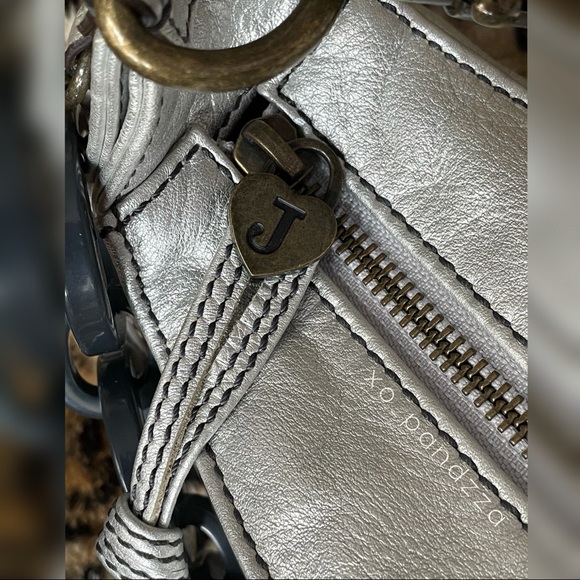 {SOLD} 🌟y2k Juicy Couture Silver Scottie bag - Picture 3 of 10